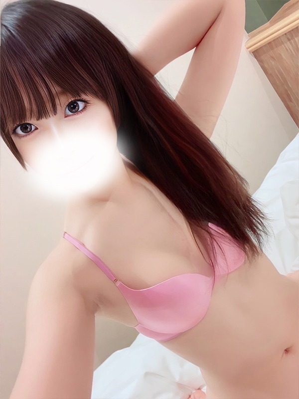 みさ(27歳、B:84、W:.56、H:85)