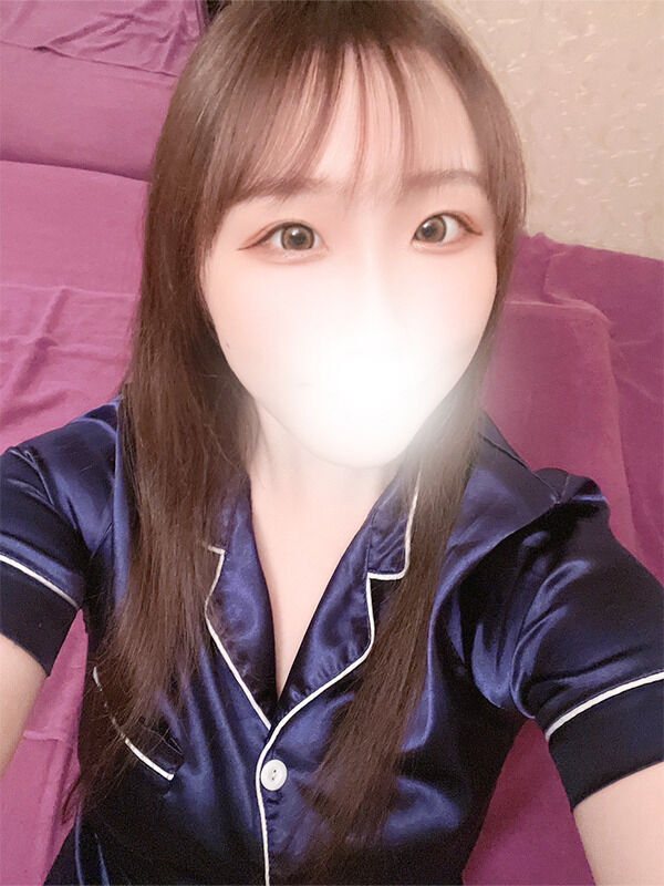 れな(20歳、B:88、W:.57、H:91)