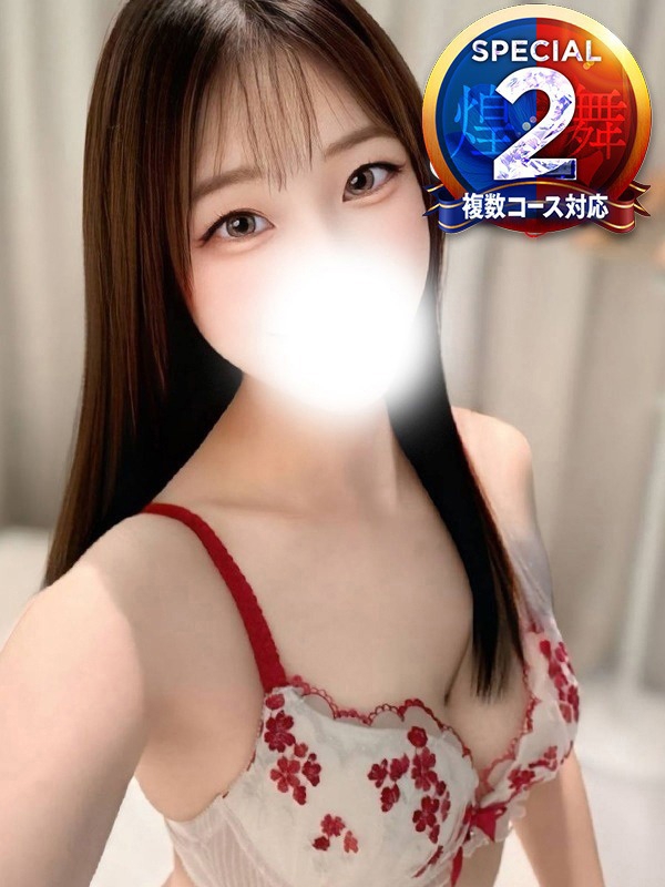 かおり(22歳、B:84、W:.57、H:85)